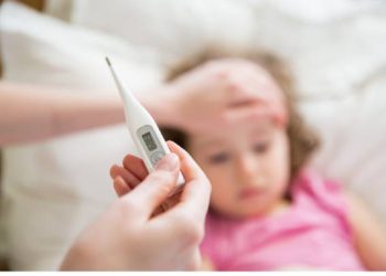 cách hạ sốt cho trẻ em