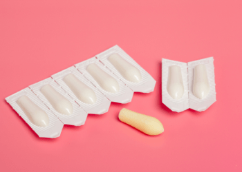 Những thông tin về đặt thuốc vùng kín mà phụ nữ cần biết 